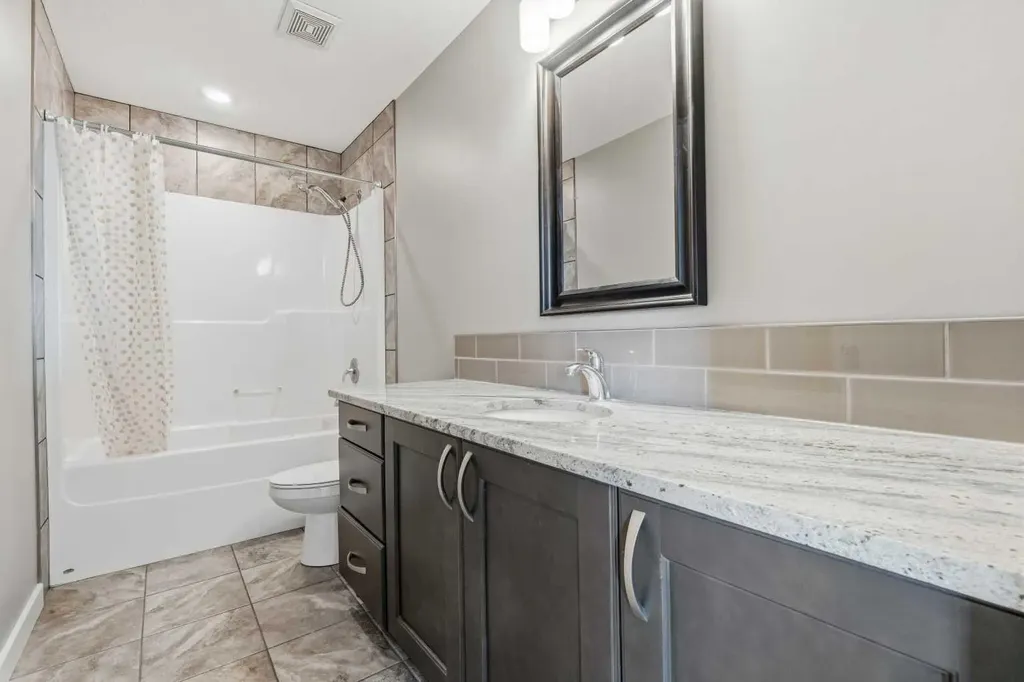 3514 55 Avenue Whitecourt AB T7S 0C1