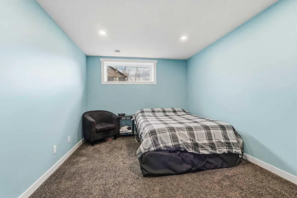3514 55 Avenue Whitecourt AB T7S 0C1