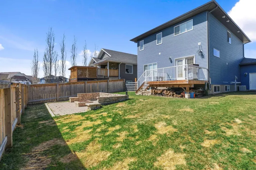 3514 55 Avenue Whitecourt AB T7S 0C1