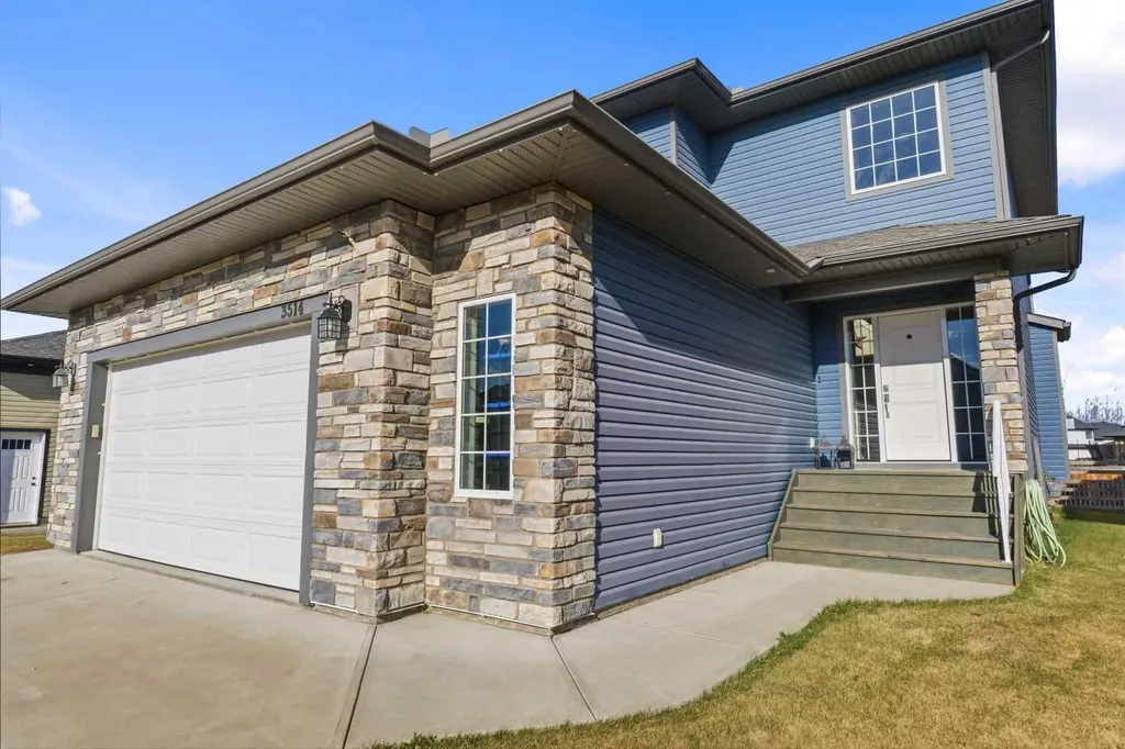 3514 55 Avenue Whitecourt AB T7S 0C1