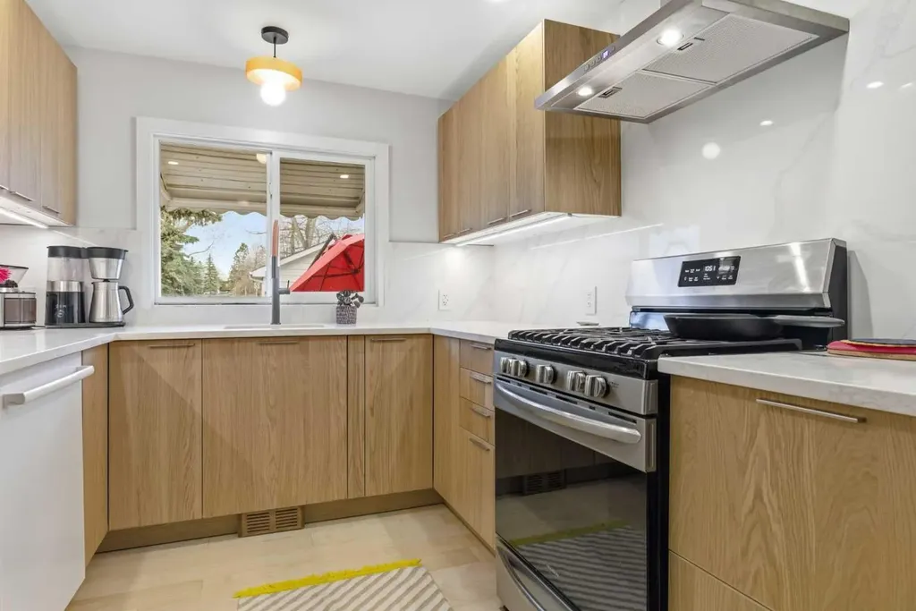2801 26a Street SW Calgary AB T3E 2C8