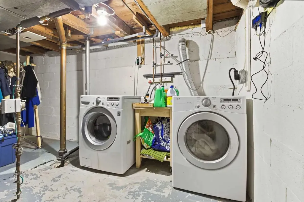 2801 26a Street SW Calgary AB T3E 2C8