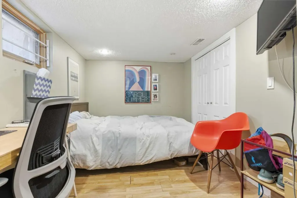 2801 26a Street SW Calgary AB T3E 2C8