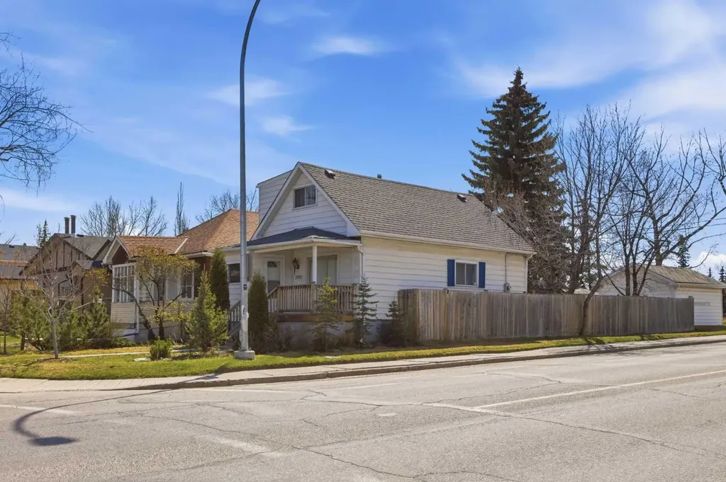 2801 26a Street SW Calgary AB T3E 2C8