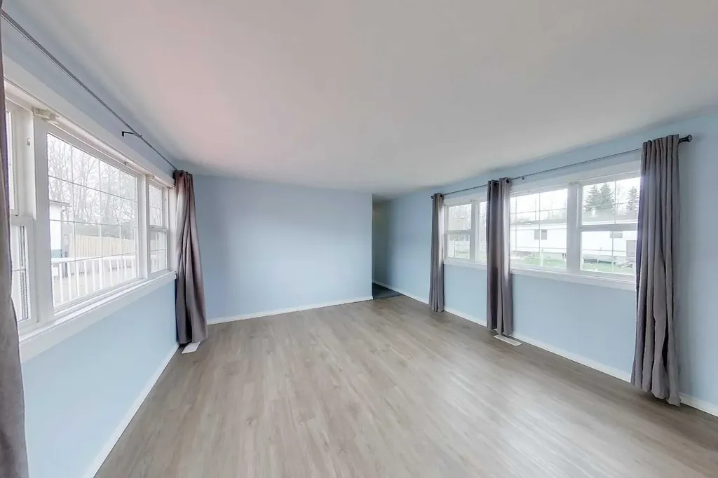812 6 Avenue SW Slave Lake AB T0G2A4