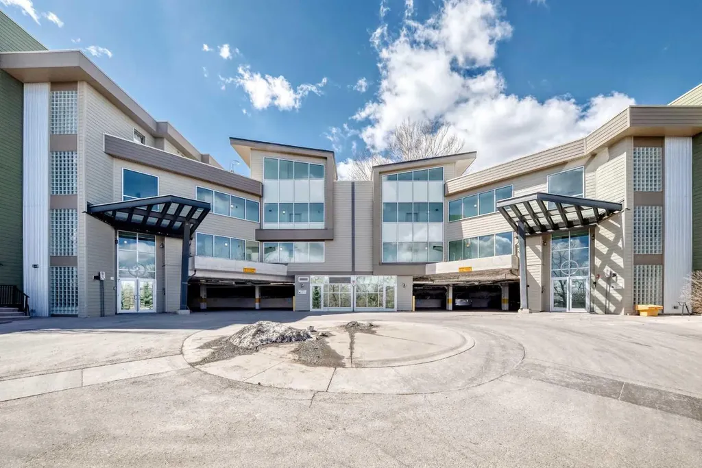4303 1 Street NE Calgary AB T2E 7M3