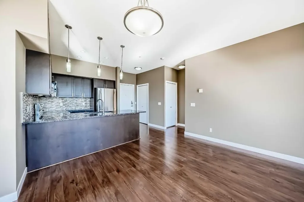 4303 1 Street NE Calgary AB T2E 7M3