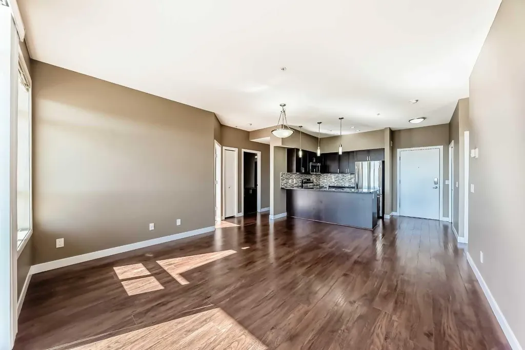 4303 1 Street NE Calgary AB T2E 7M3