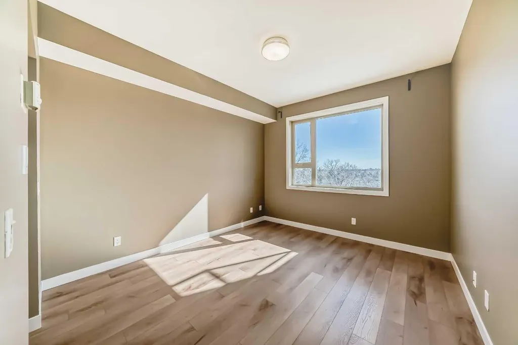 4303 1 Street NE Calgary AB T2E 7M3