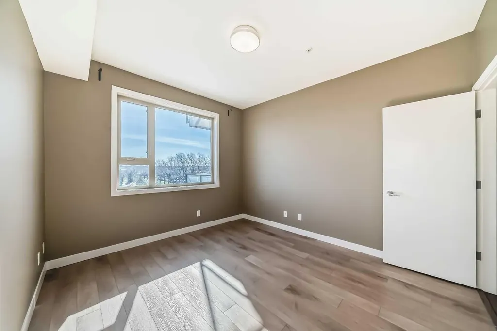 4303 1 Street NE Calgary AB T2E 7M3