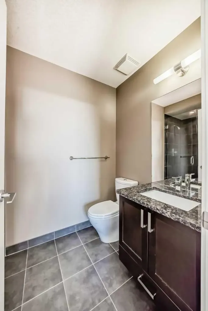 4303 1 Street NE Calgary AB T2E 7M3