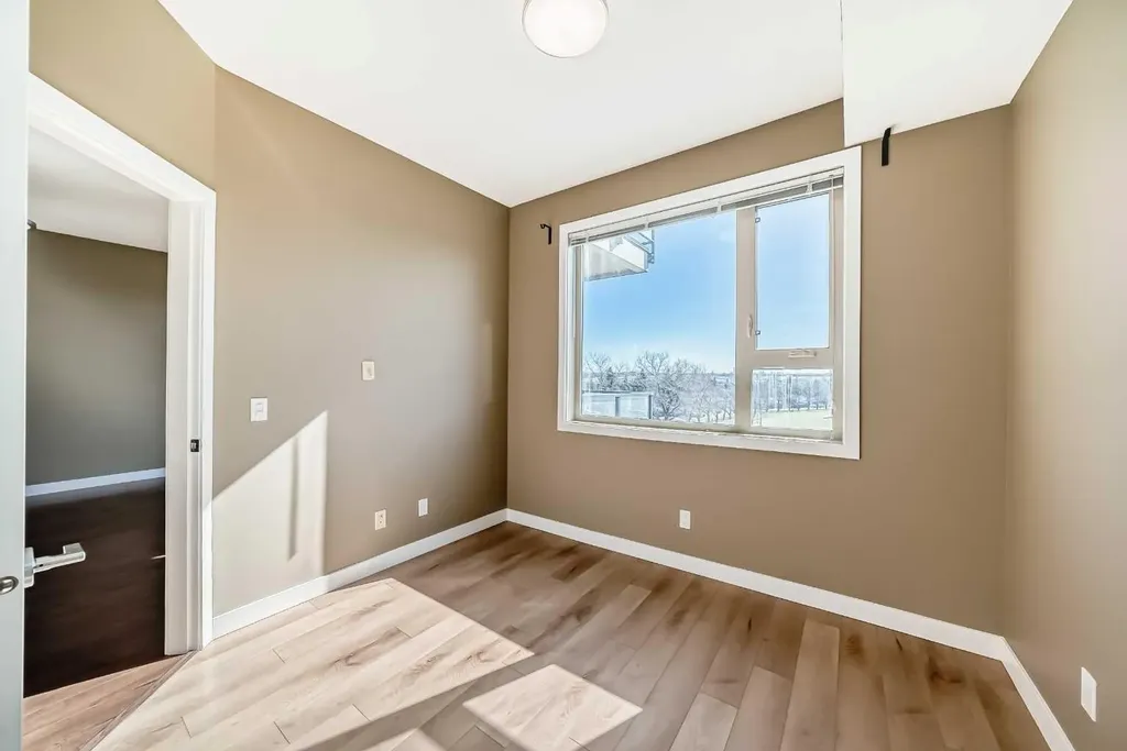 4303 1 Street NE Calgary AB T2E 7M3