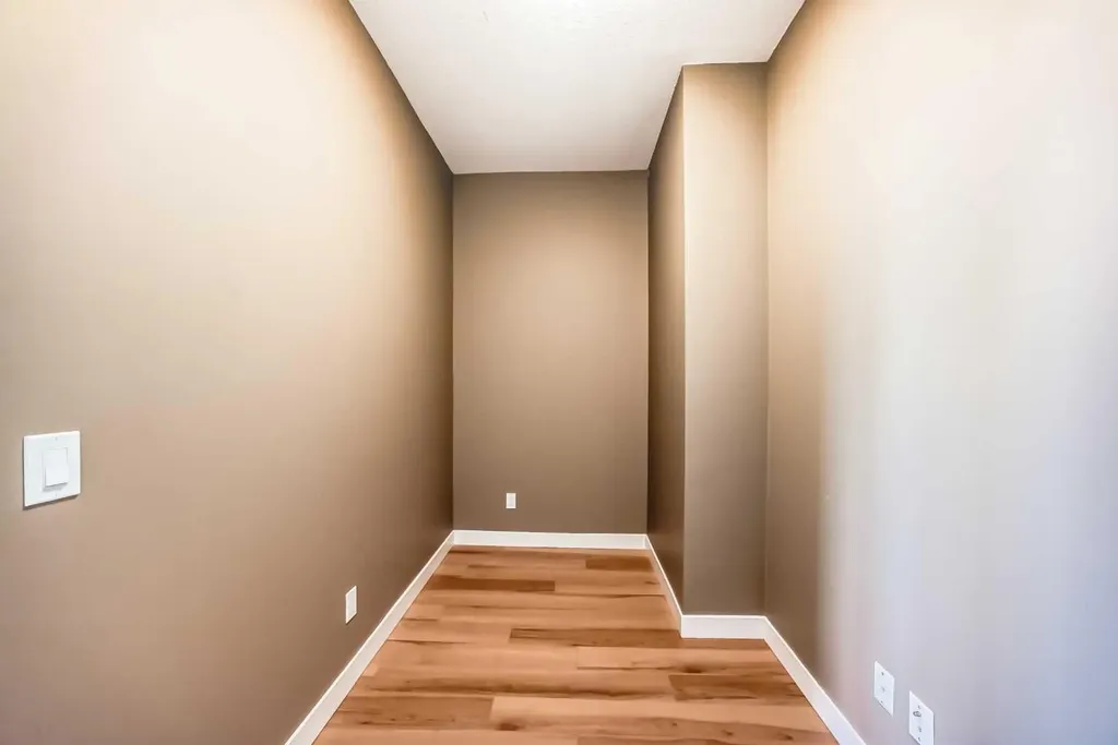4303 1 Street NE Calgary AB T2E 7M3