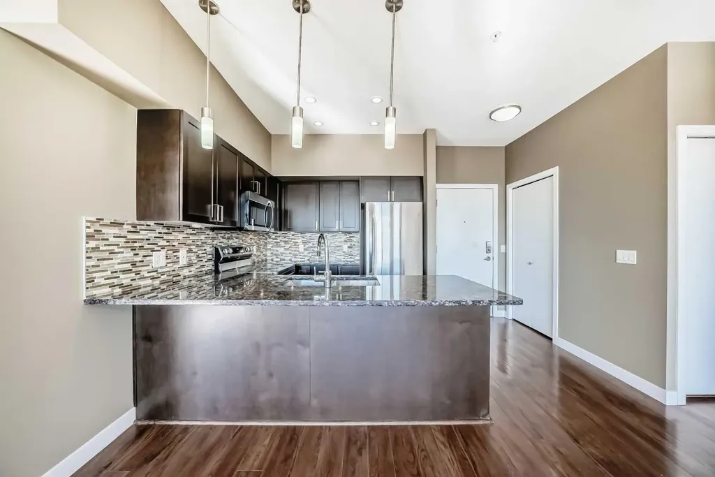 4303 1 Street NE Calgary AB T2E 7M3