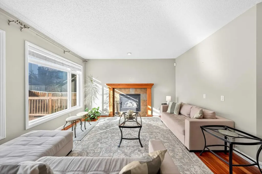 21 Panamount Street NW Calgary AB T3K 0H2