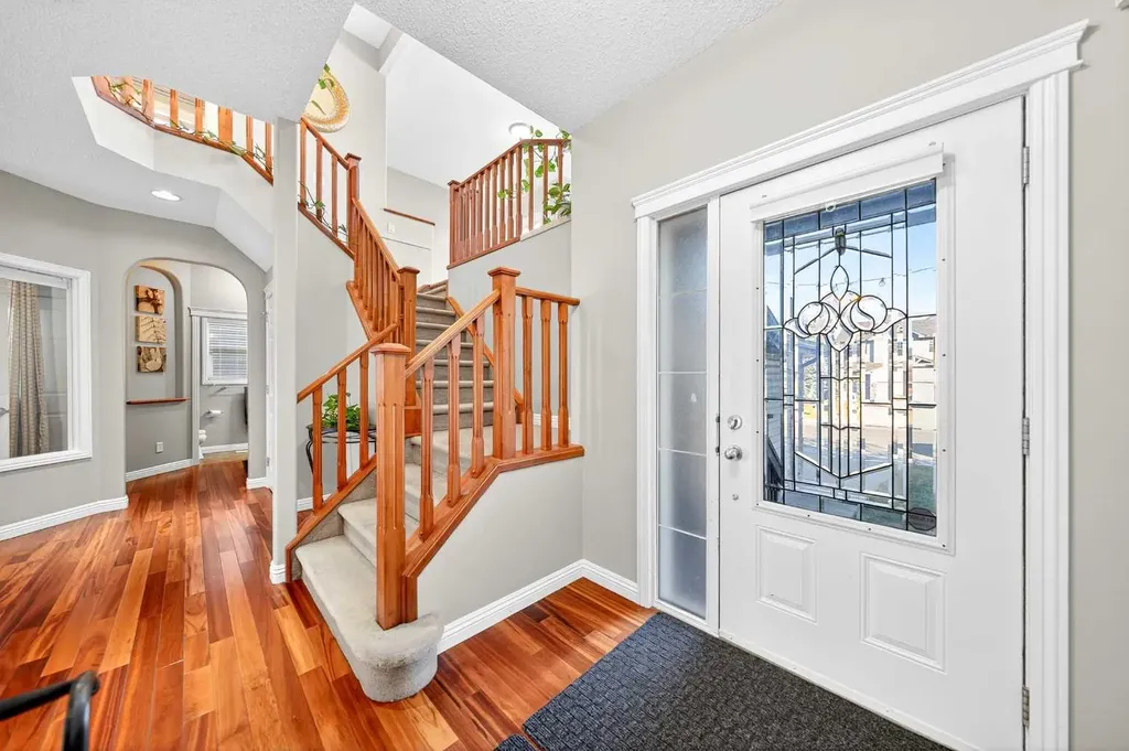 21 Panamount Street NW Calgary AB T3K 0H2