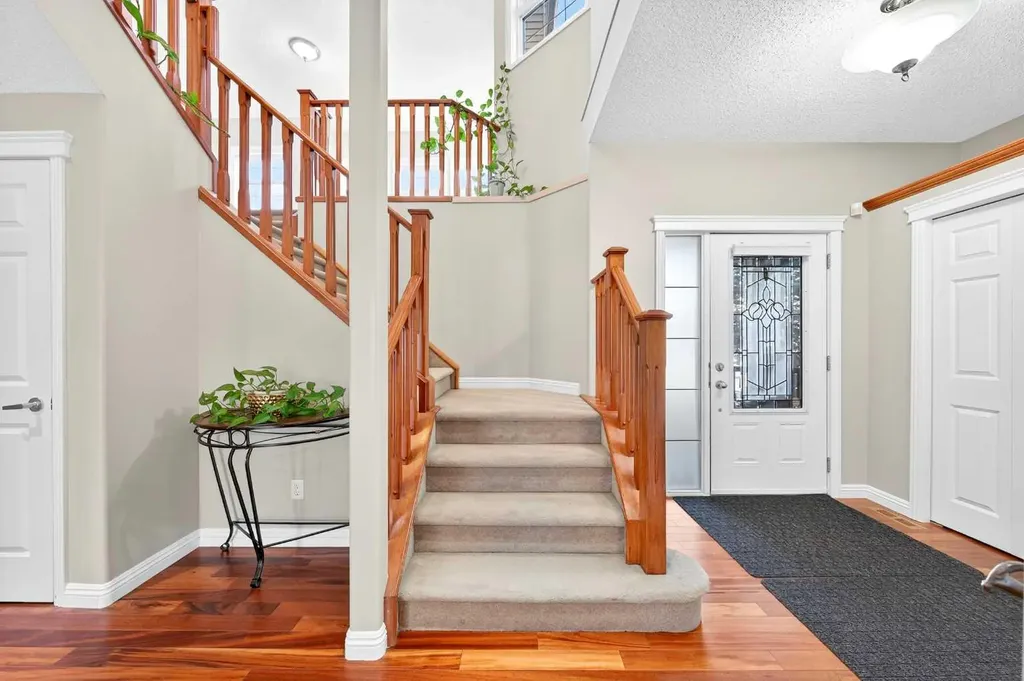 21 Panamount Street NW Calgary AB T3K 0H2