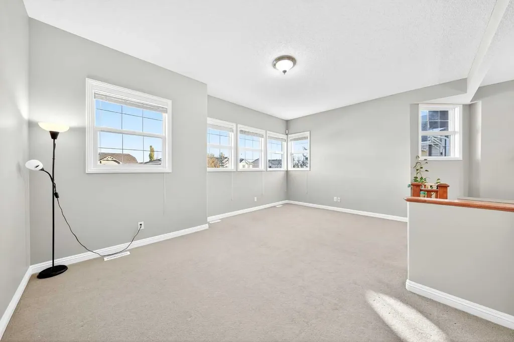 21 Panamount Street NW Calgary AB T3K 0H2