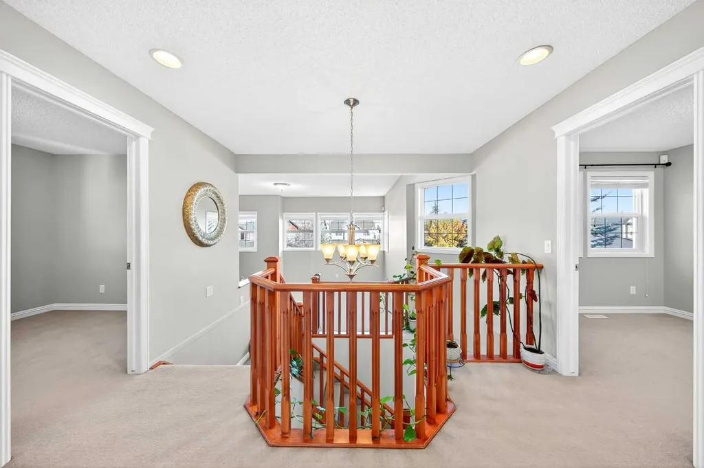 21 Panamount Street NW Calgary AB T3K 0H2