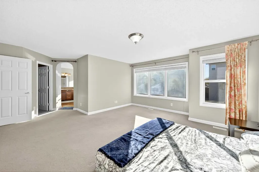 21 Panamount Street NW Calgary AB T3K 0H2