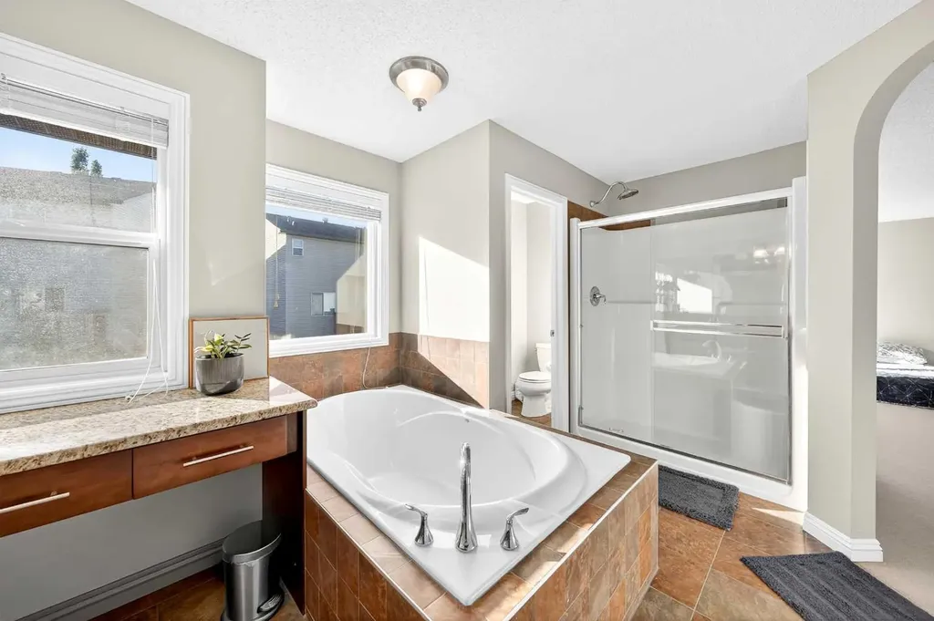 21 Panamount Street NW Calgary AB T3K 0H2