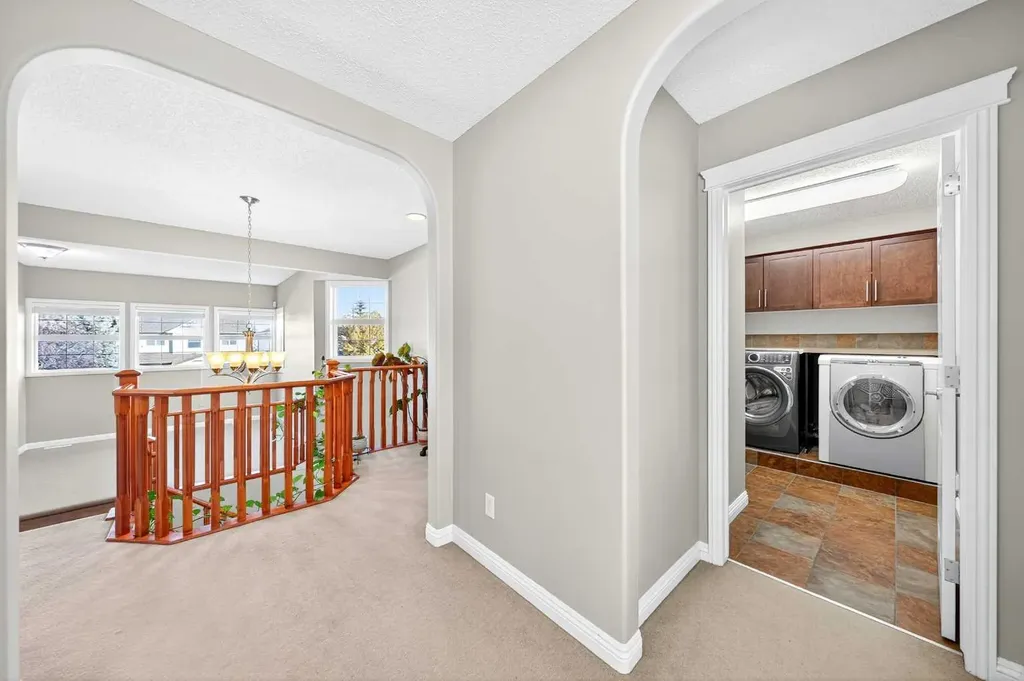 21 Panamount Street NW Calgary AB T3K 0H2
