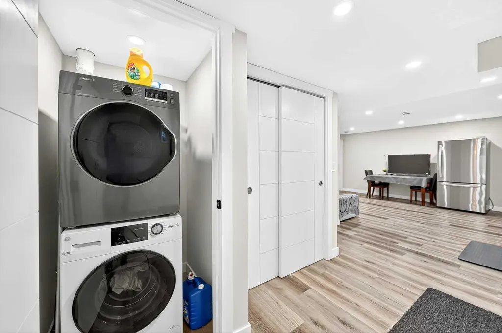 21 Panamount Street NW Calgary AB T3K 0H2