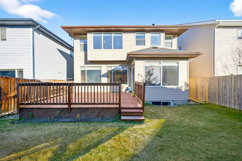 21 Panamount Street NW Calgary AB T3K 0H2