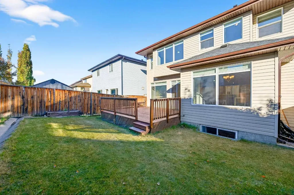 21 Panamount Street NW Calgary AB T3K 0H2