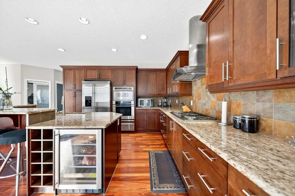 21 Panamount Street NW Calgary AB T3K 0H2