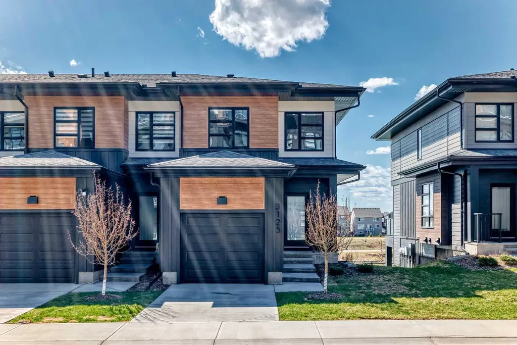 55 Lucas Way NW Calgary AB T2P 2C7