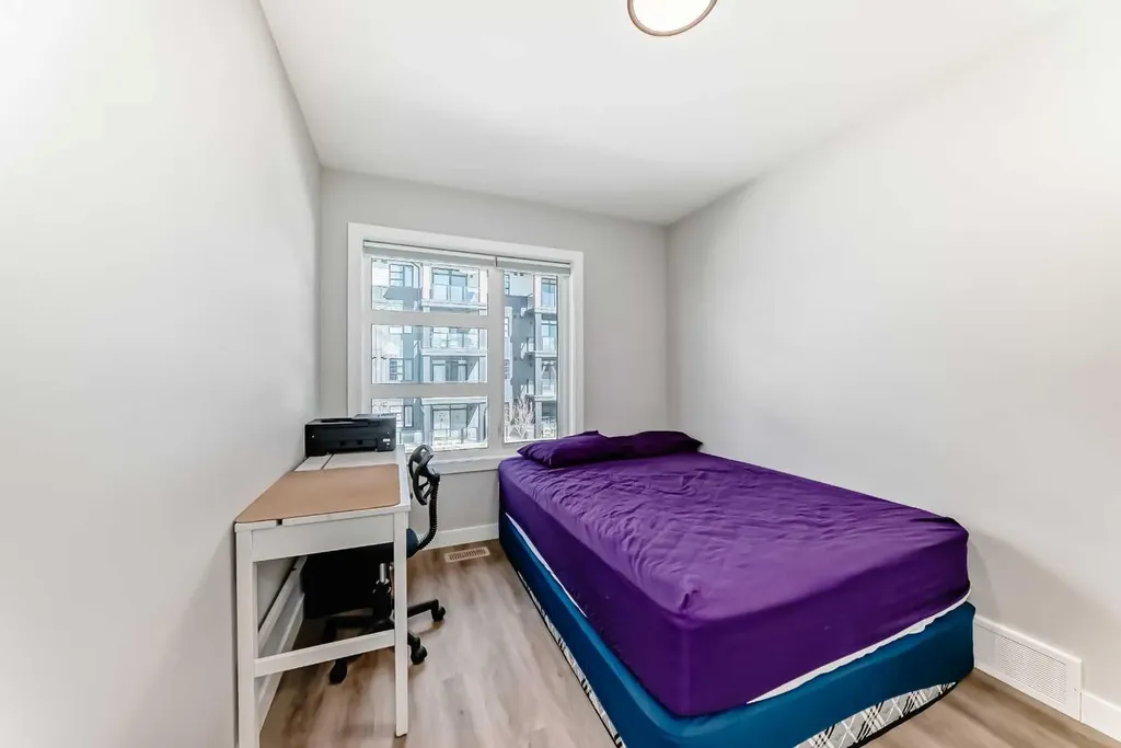 55 Lucas Way NW Calgary AB T2P 2C7