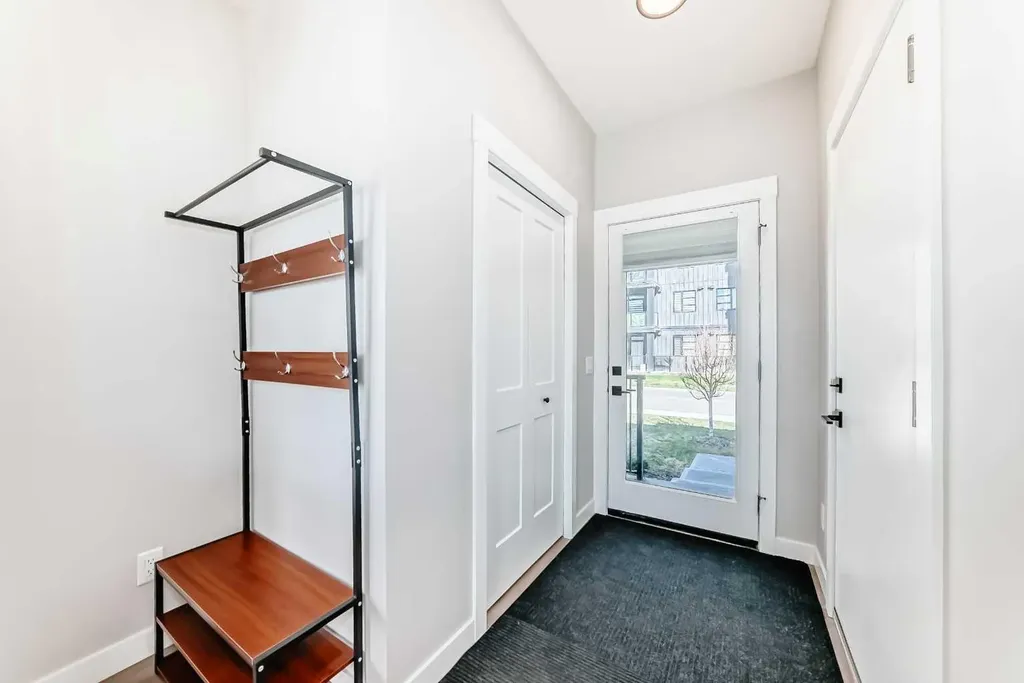 55 Lucas Way NW Calgary AB T2P 2C7