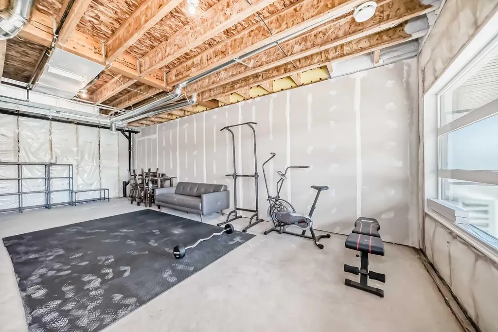 55 Lucas Way NW Calgary AB T2P 2C7