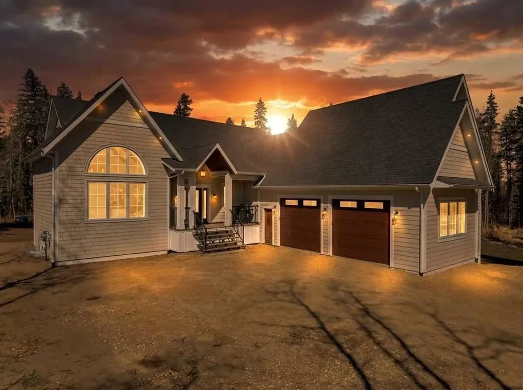 1-260077 Twp Road 422 Rural Ponoka County AB T4J 1R3