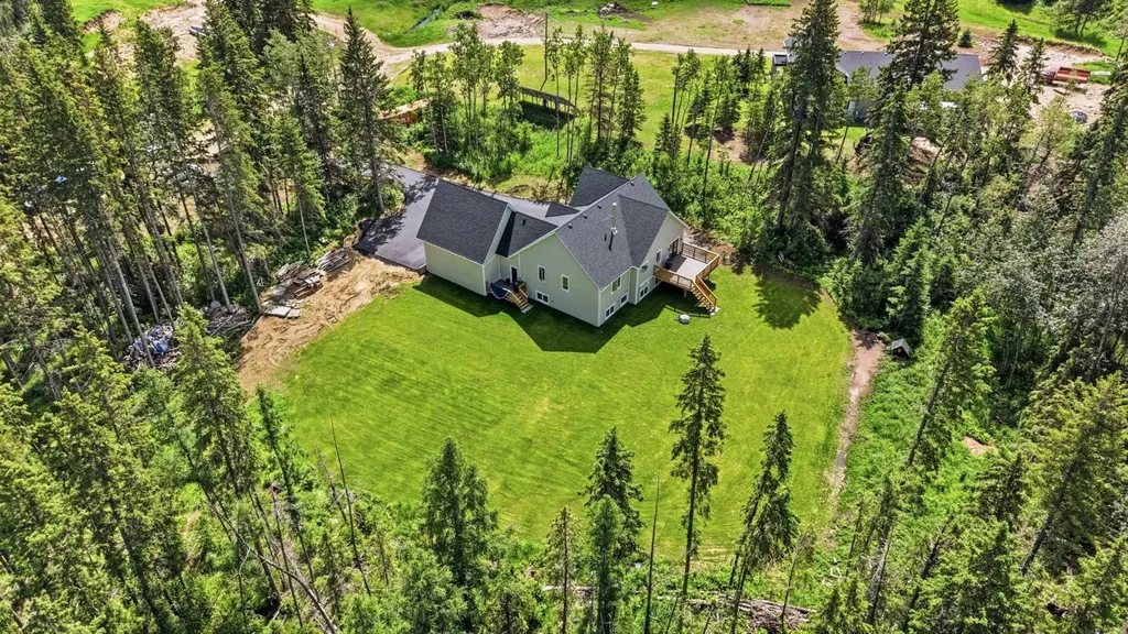 1-260077 Twp Road 422 Rural Ponoka County AB T4J 1R3