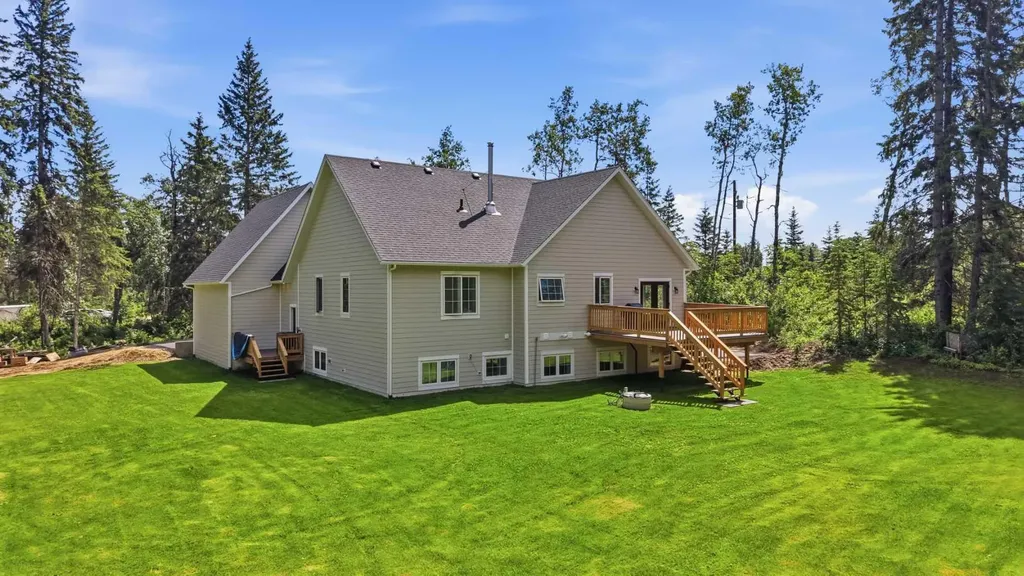 1-260077 Twp Road 422 Rural Ponoka County AB T4J 1R3
