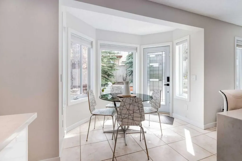 117 Straddock Terrace SW Calgary AB T3H2T4