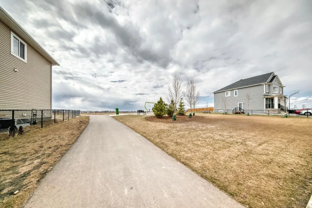 44 Skyview Parkway NE Calgary AB T3N2R8