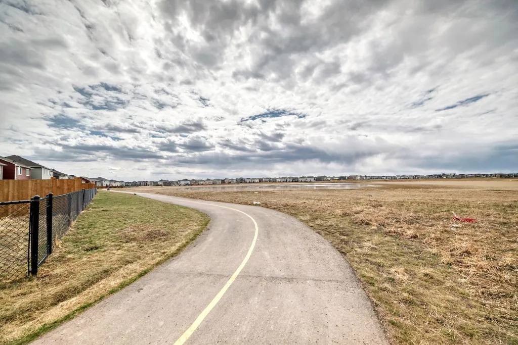 44 Skyview Parkway NE Calgary AB T3N2R8