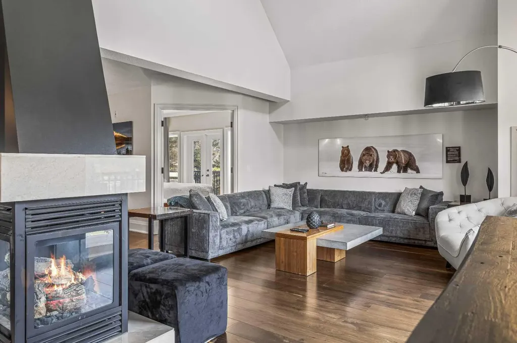 901 Mountain Street Canmore AB T1W 0C9