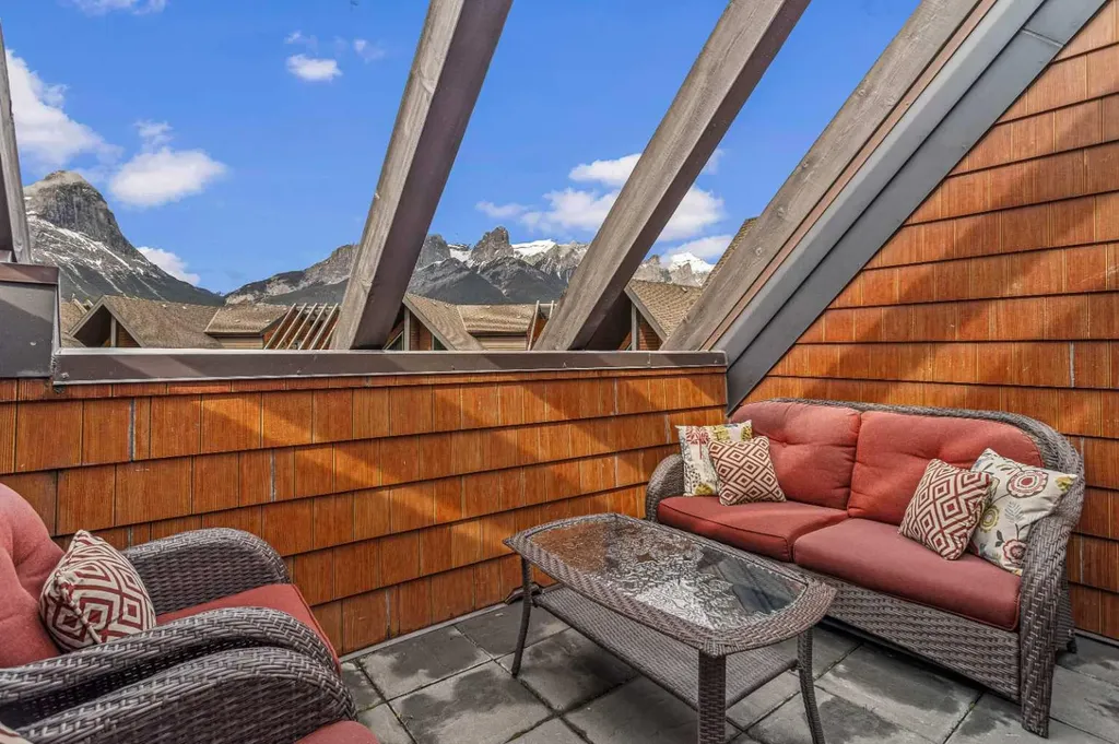 901 Mountain Street Canmore AB T1W 0C9
