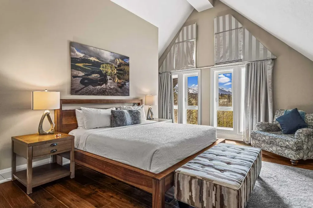 901 Mountain Street Canmore AB T1W 0C9
