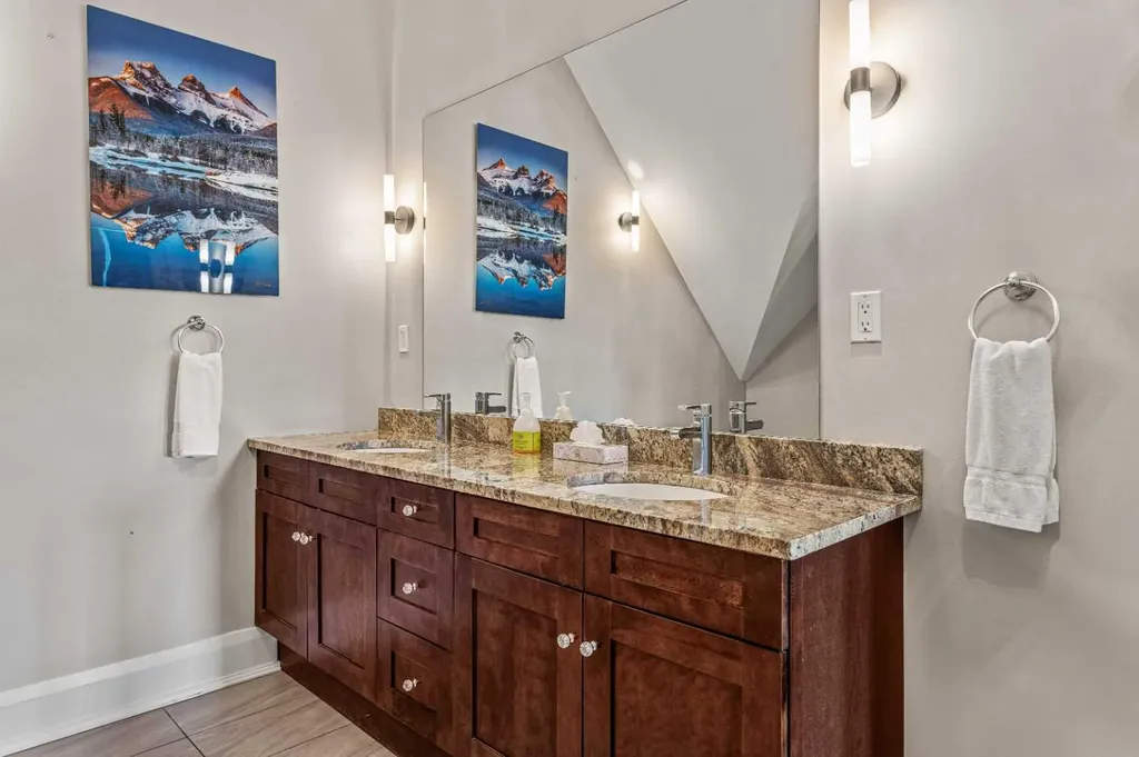 901 Mountain Street Canmore AB T1W 0C9
