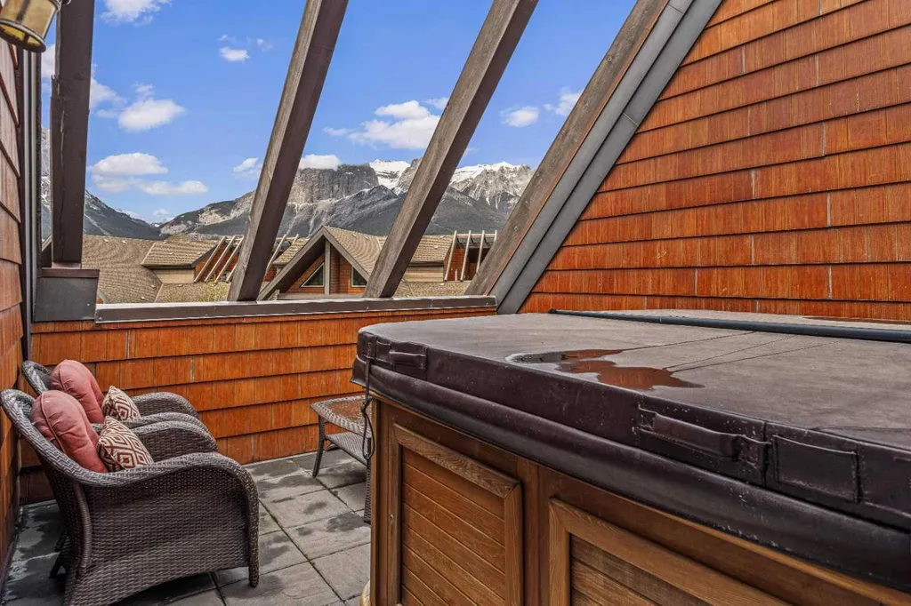 901 Mountain Street Canmore AB T1W 0C9