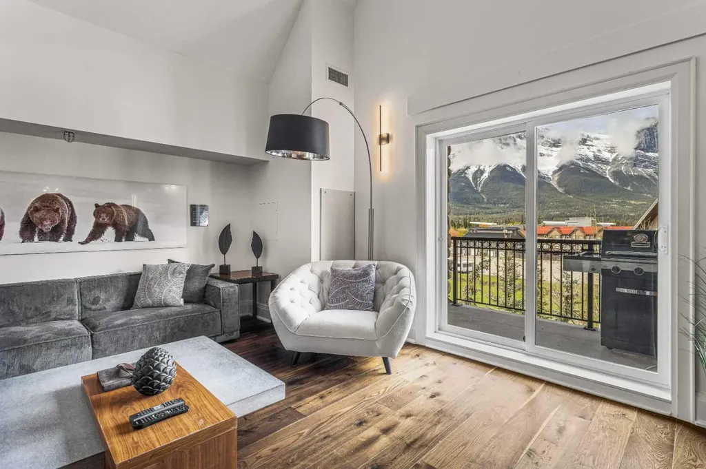 901 Mountain Street Canmore AB T1W 0C9