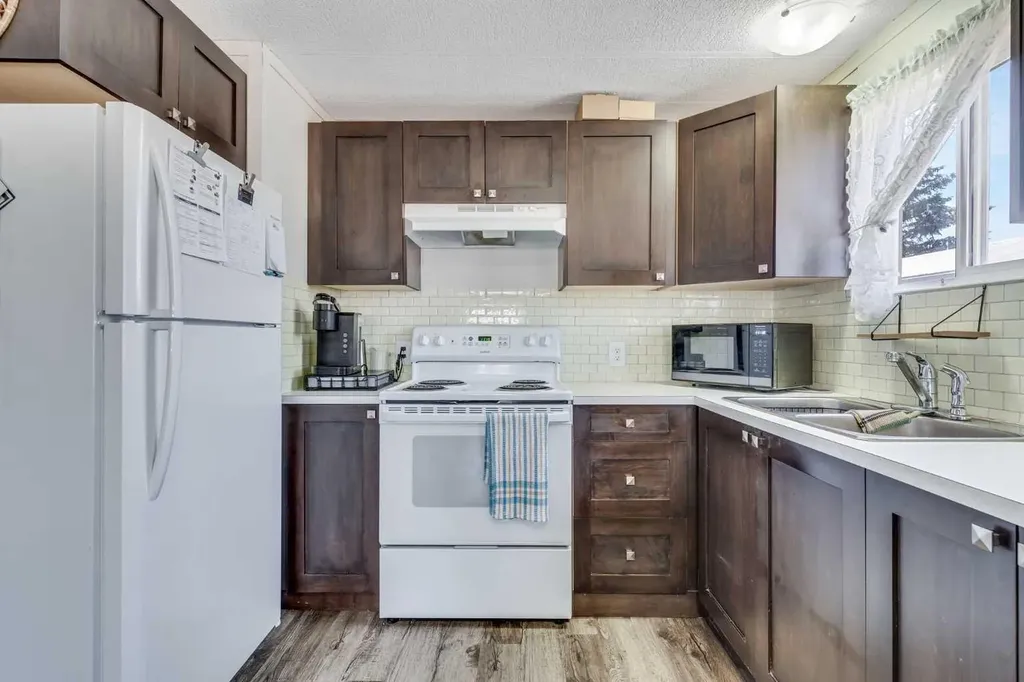 424 Kanell Drive High River AB T1V 1J5