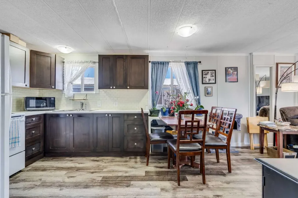 424 Kanell Drive High River AB T1V 1J5