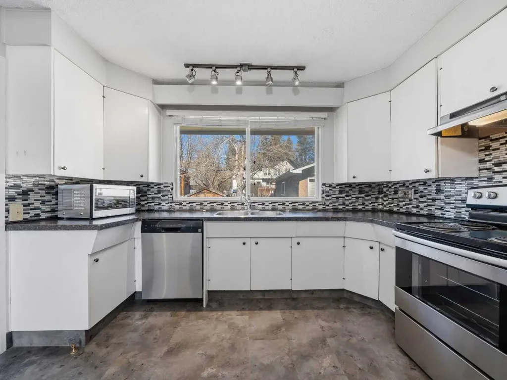 5123 Bulyea Road NW Calgary AB T2L 2H8