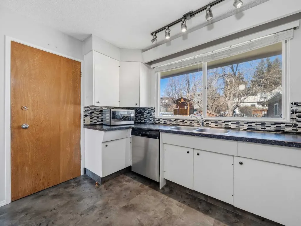 5123 Bulyea Road NW Calgary AB T2L 2H8